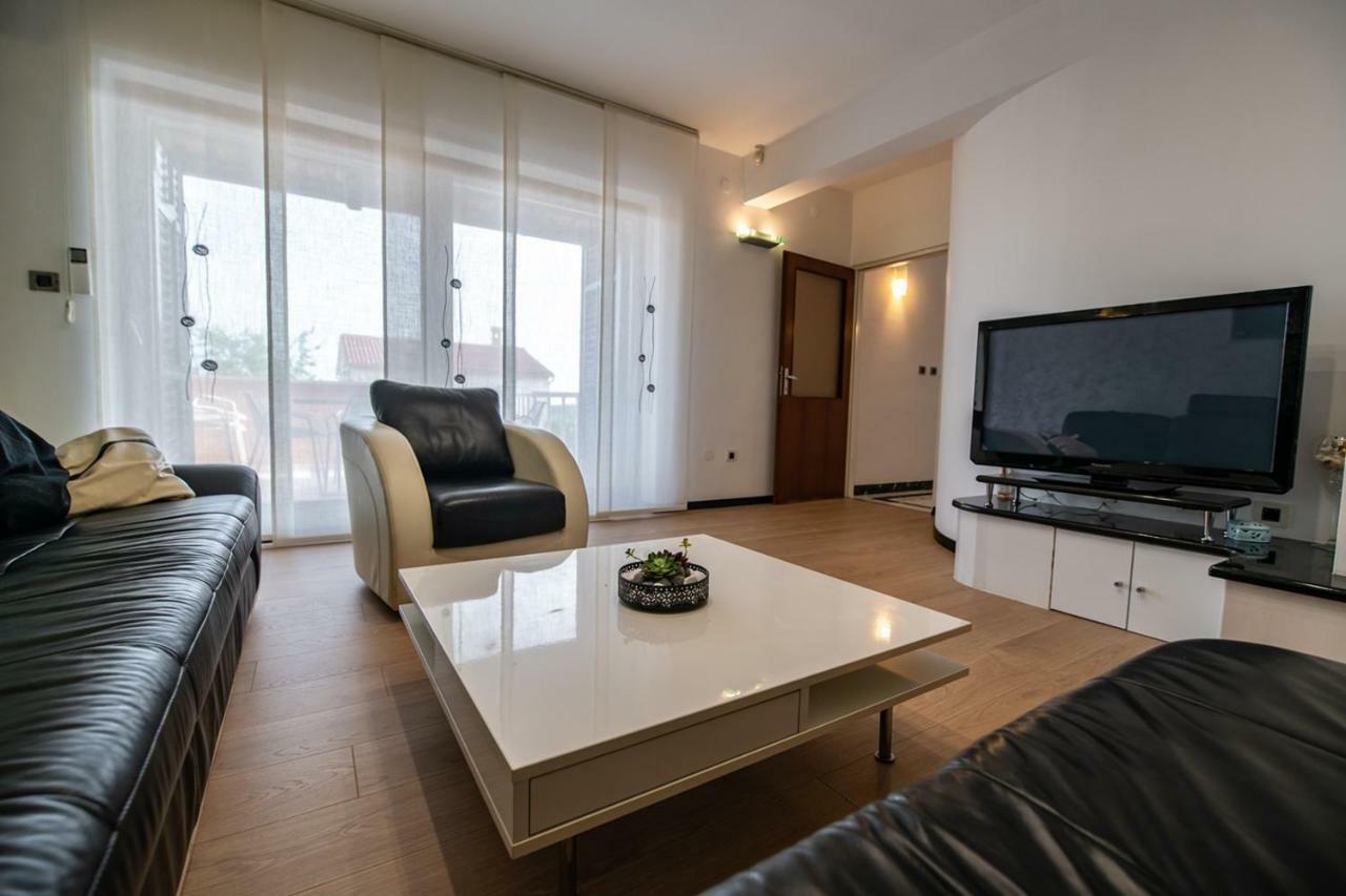 Cave Romane Apartment With Private Pool And Sea View Vinkuran Eksteriør bilde
