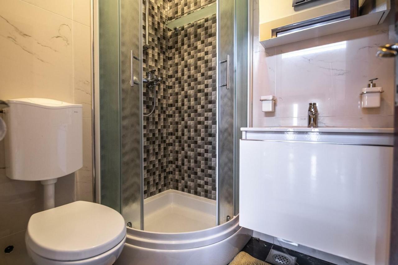 Cave Romane Apartment With Private Pool And Sea View Vinkuran Eksteriør bilde
