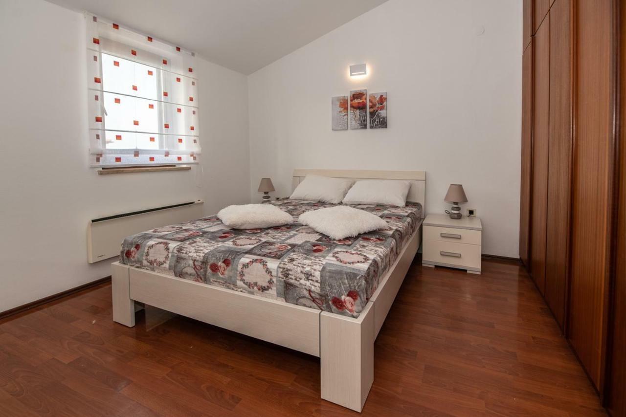Cave Romane Apartment With Private Pool And Sea View Vinkuran Eksteriør bilde