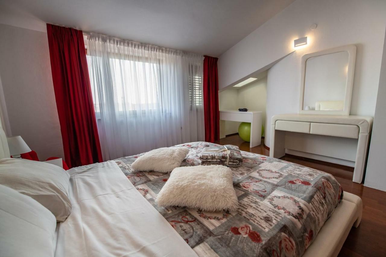 Cave Romane Apartment With Private Pool And Sea View Vinkuran Eksteriør bilde