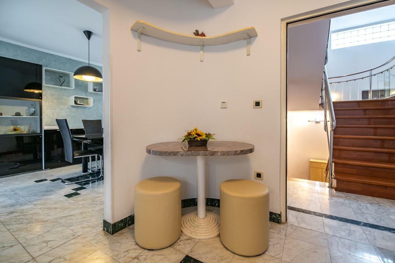 Cave Romane Apartment With Private Pool And Sea View Vinkuran Eksteriør bilde